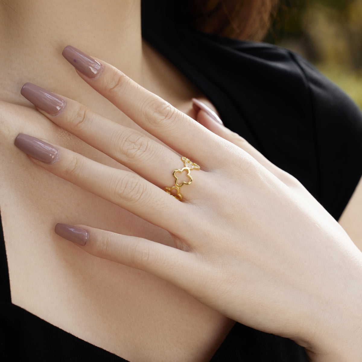 [Clover Jewels]Hollow Design Four-Leaf Clover Flower Shape Ring