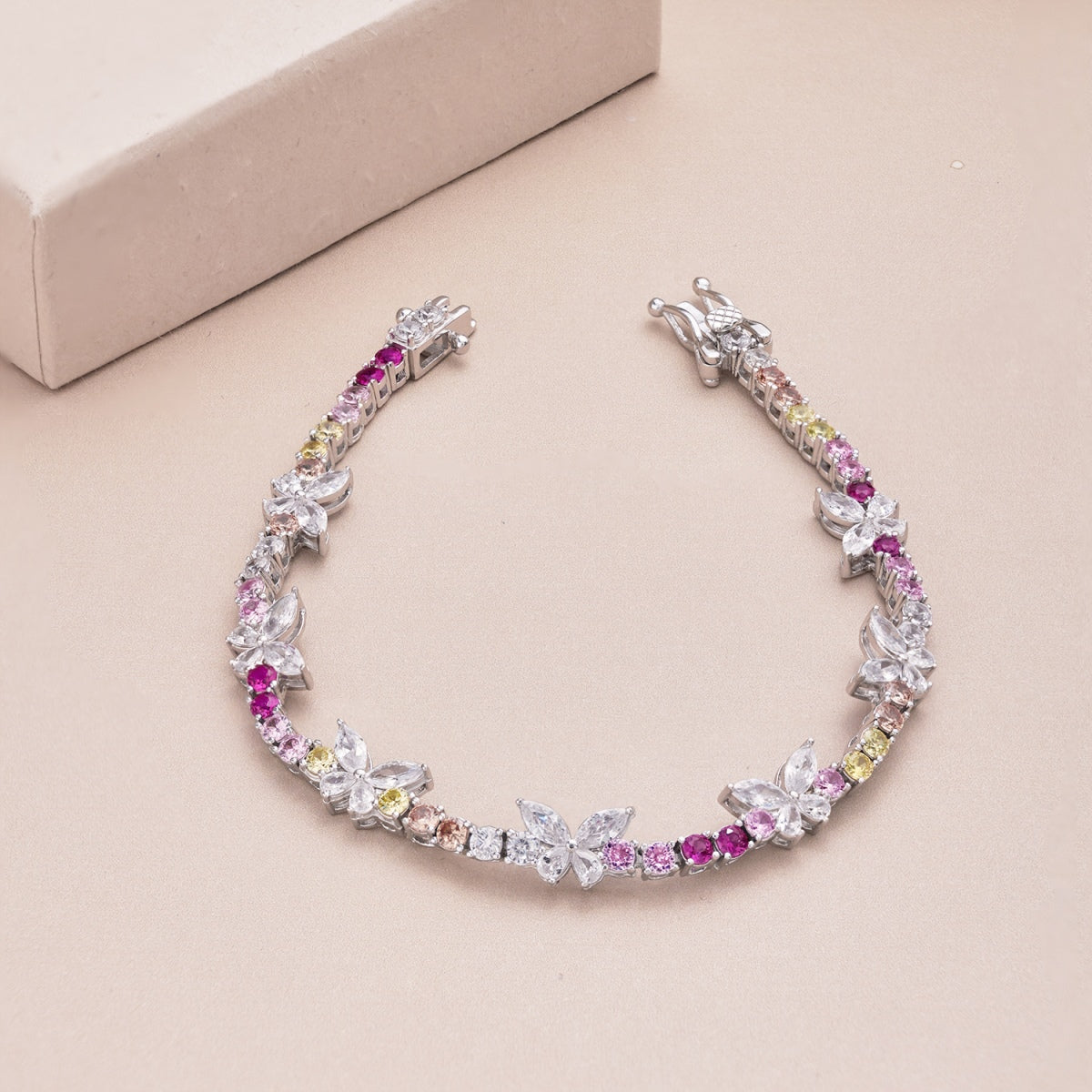 [Clover Jewels]Ornate Colorful Butterfly Shape Round Cut Daily Bracelet