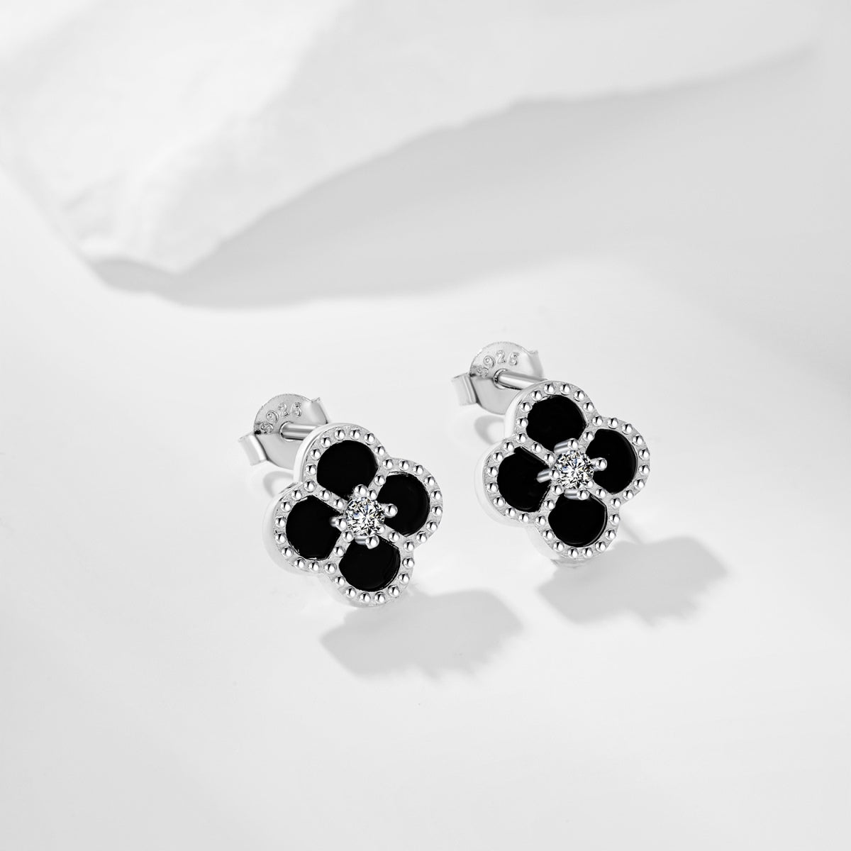 [Clover Jewels]Four-Leaf Clover Flower Shape Exquisite Earrings