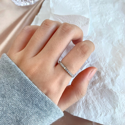 [Clover Jewels]Delicate Sparkling Round Cut Daily Ring