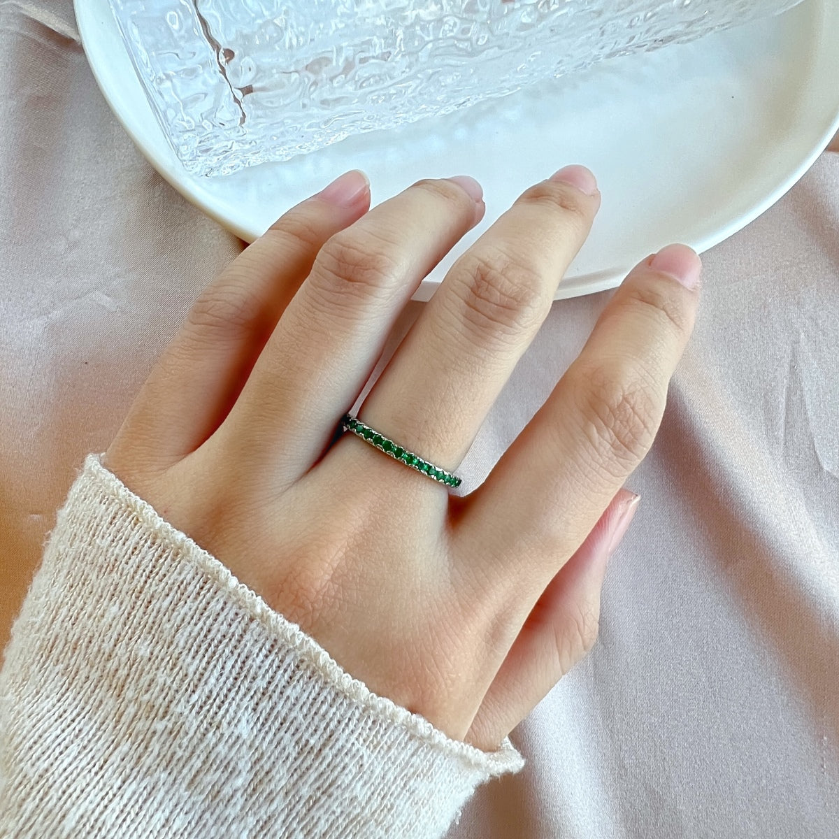 [Clover Jewels]Delicate Sparkling Round Cut Daily Ring