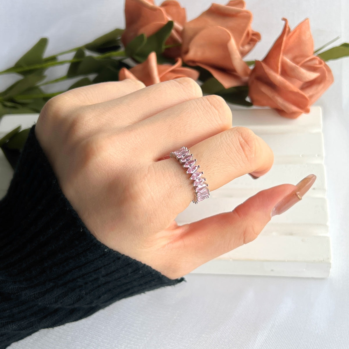 [Clover Jewels]Gorgeous Marquise Cut Tennis Ring