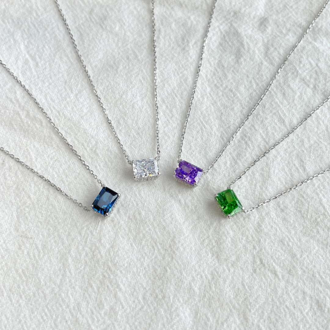 [Clover Jewels]Luxurious Square Shape Colorful Necalack