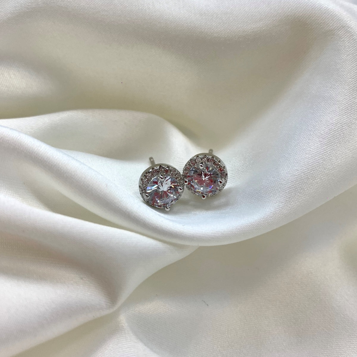 [Clover Jewels]Classic Princess Round Shape Earrings