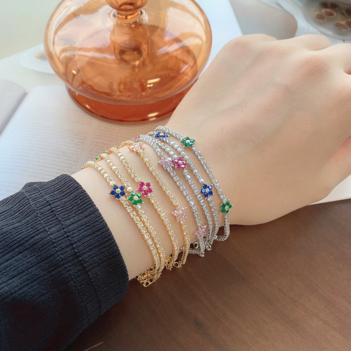 [Clover Jewels]Sparkling Flower Shape Tennis Bracelet