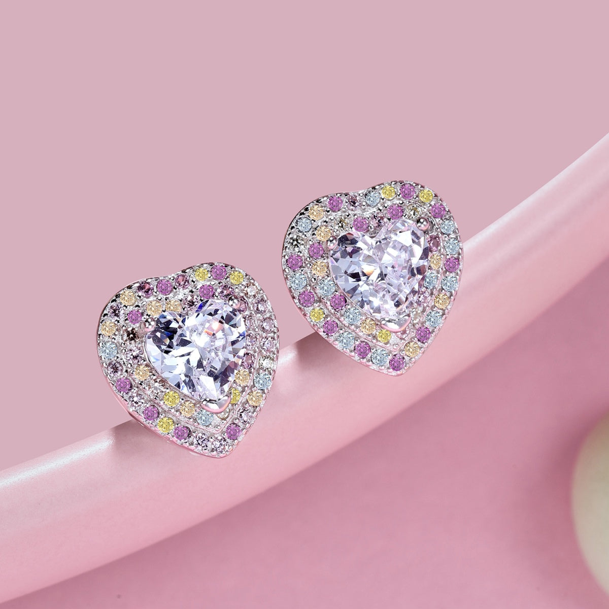 [Clover Jewels]Dazzling Heart Shape Lover Earrings