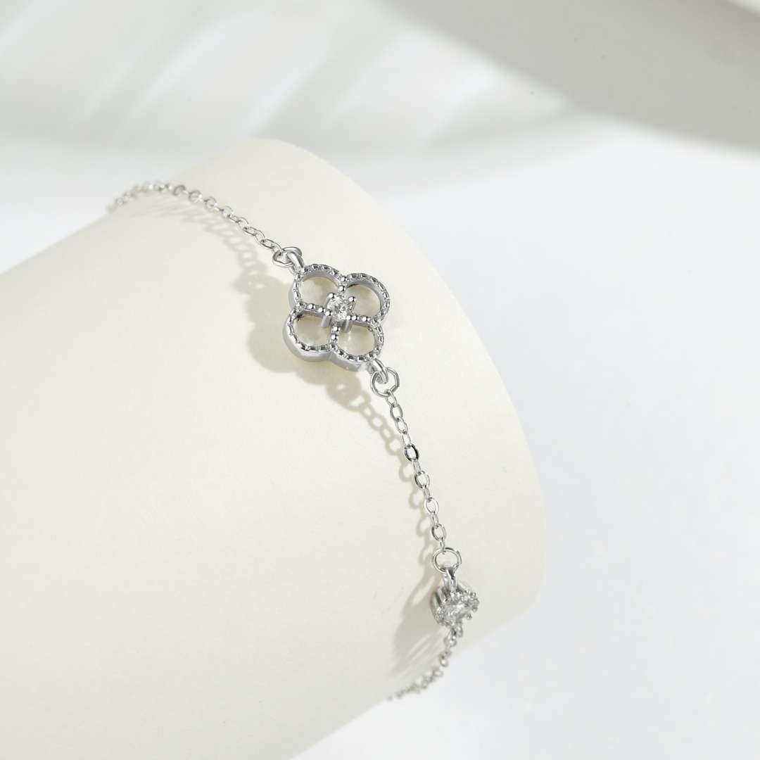 [Clover Jewels]Delicate Four Leaf Clover Bracelet