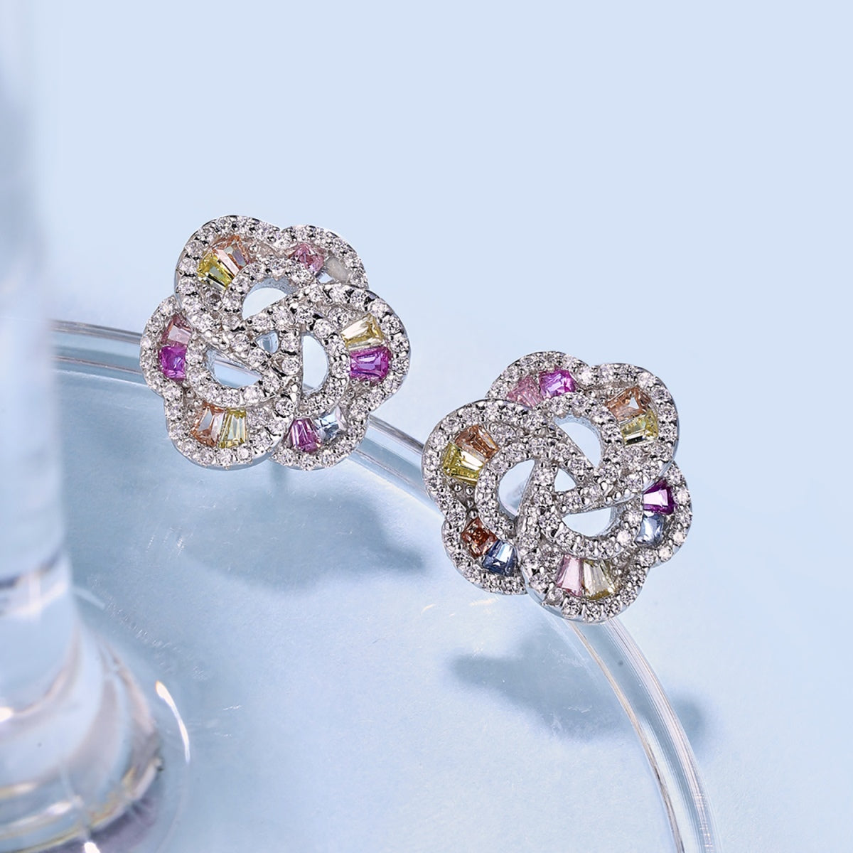 [Clover Jewels]Exquisite Flower Shape Daily Earrings