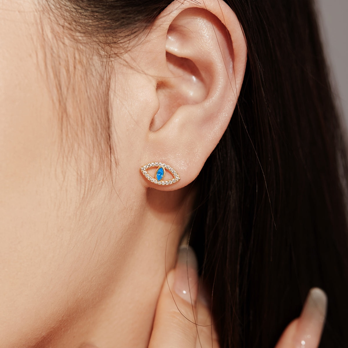 [Clover Jewels]Blue Devil Eyes Hollow Stud Earrings