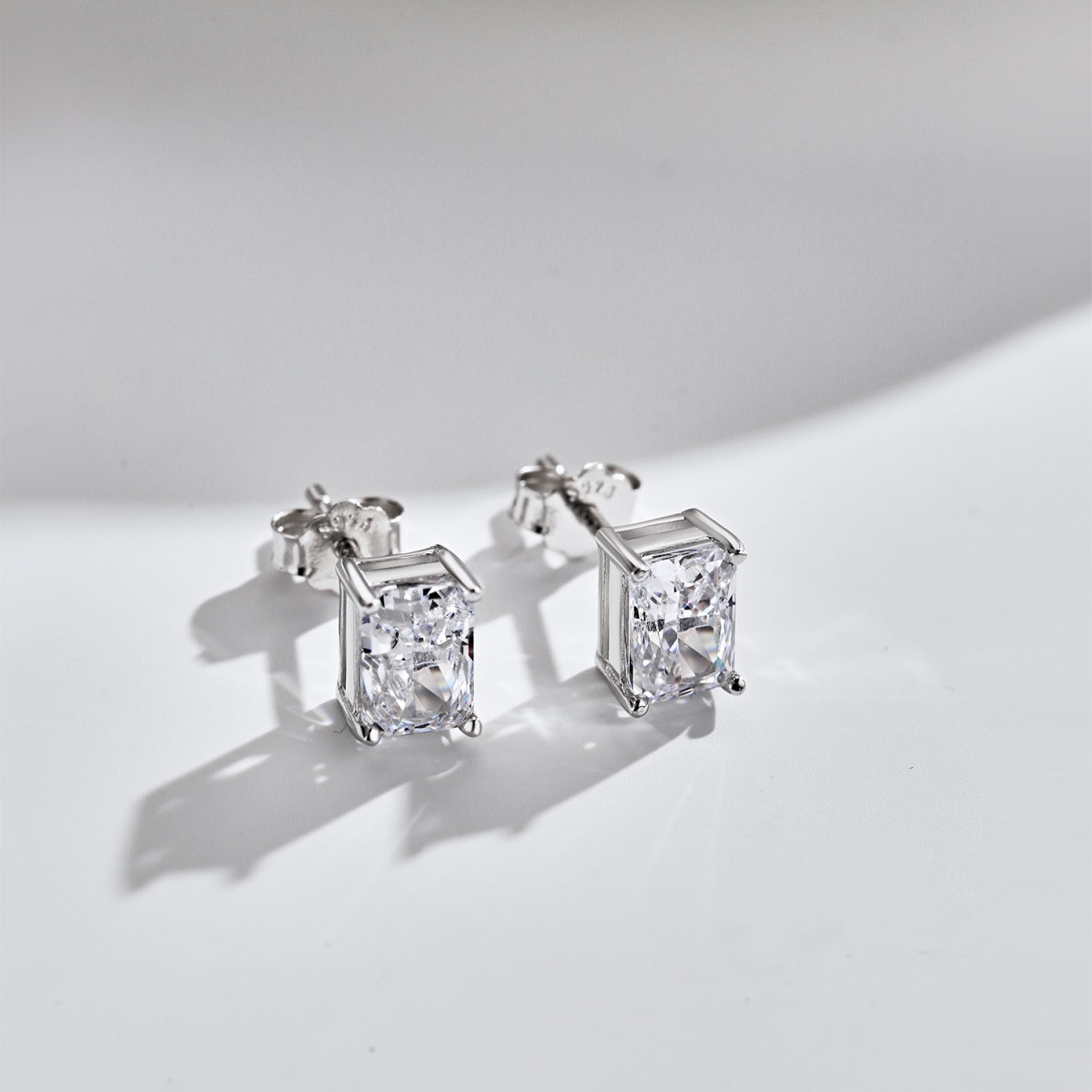 [Clover Jewels]Radiant Luxurious Princess Cut Daily Earrings