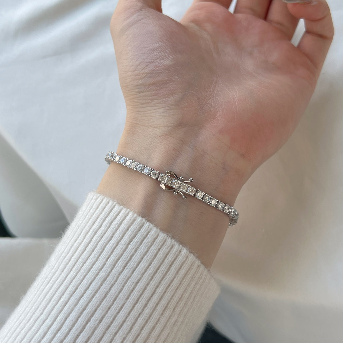 [Clover Jewels]Dainty Charming Round Cut Tennis Bracelet