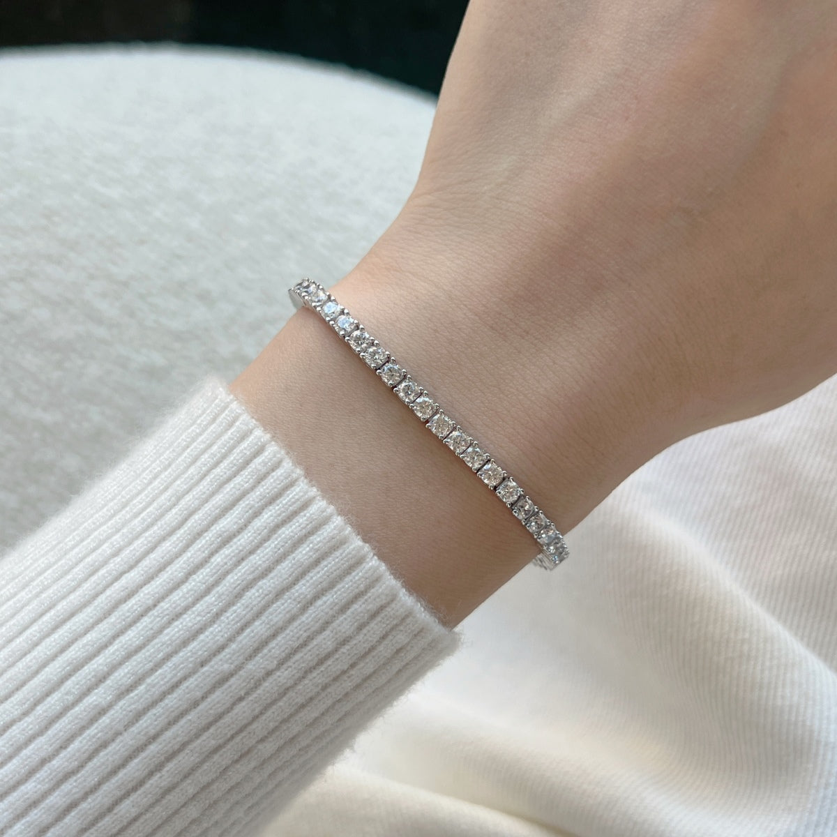 [Clover Jewels]Dainty Charming Round Cut Tennis Bracelet