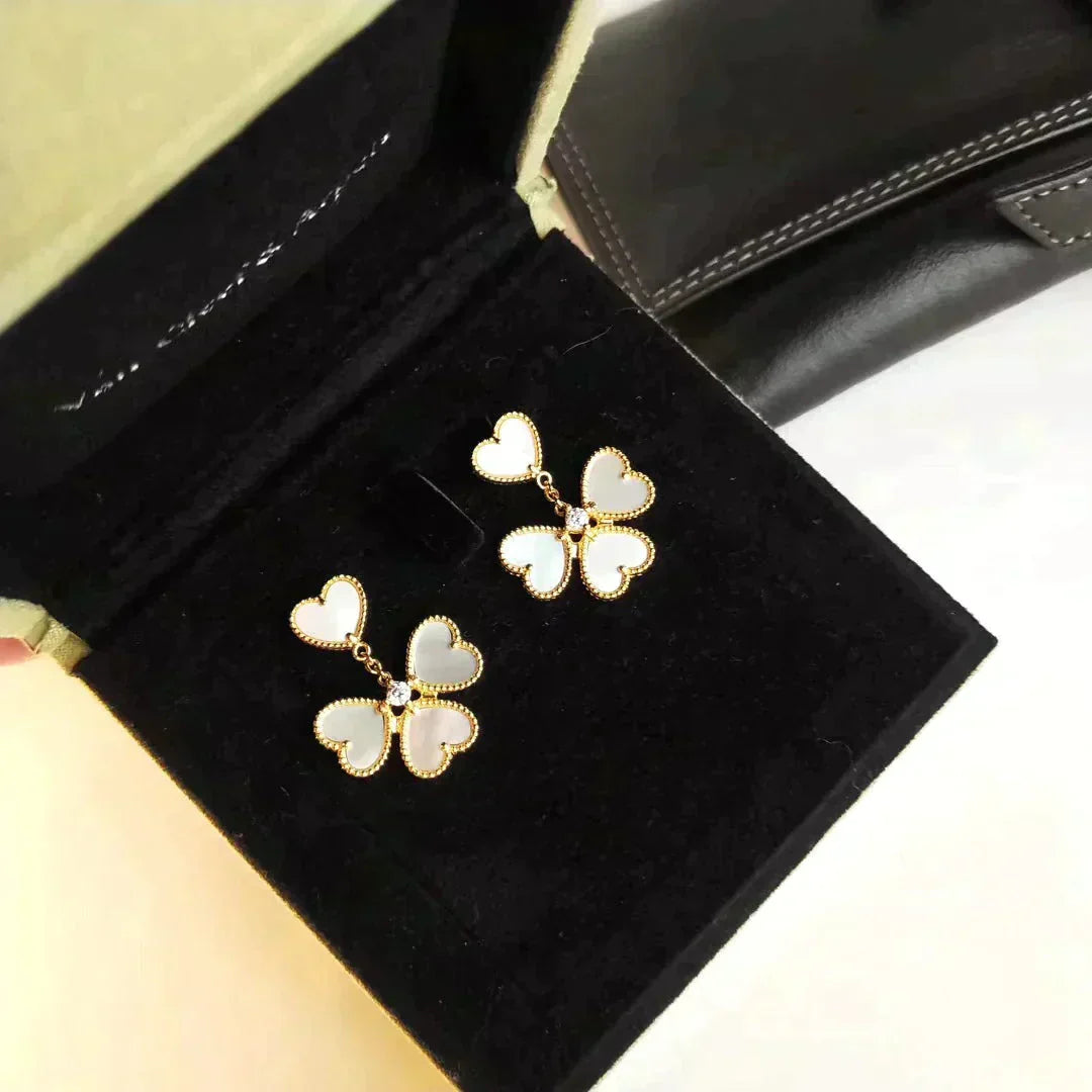 [Clover Jewels]CLOVER SWEET WHITE MOP EARRINGS