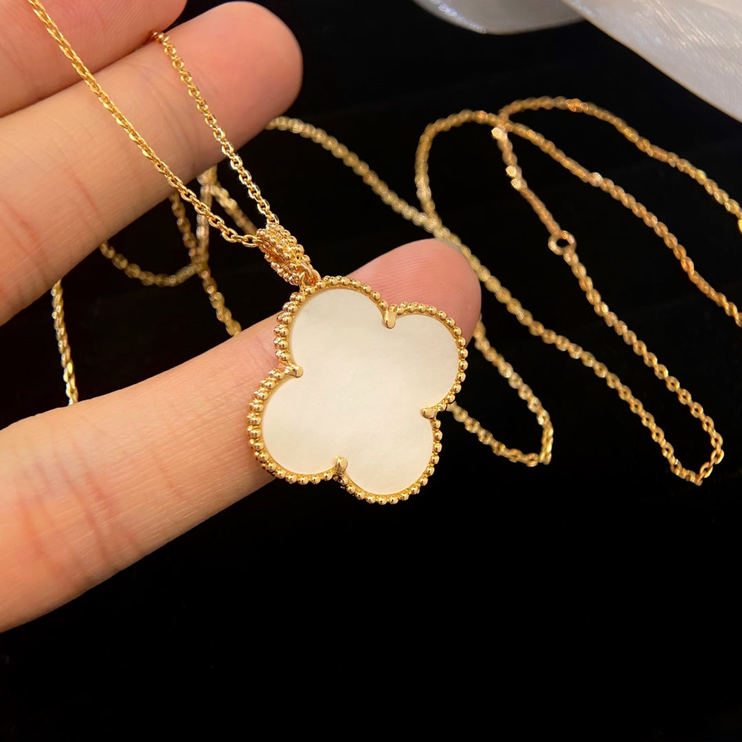 [Clover Jewels]CLOVER 25MM MOP LARGE PENDANT NECKLACE