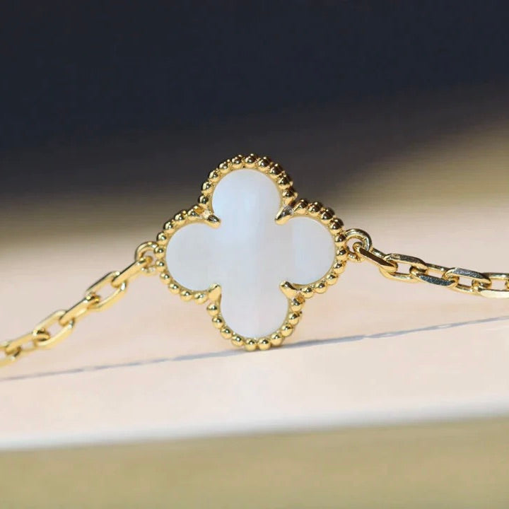 [Clover Jewels]CLOVER 20 MOTIFS WHITE MOP NECKLACE