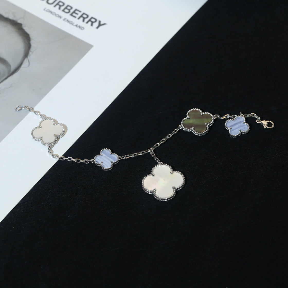 [Clover Jewels]CLOVER BRACELET 5 MOTIFS MOP CHALCEDONY SILVER