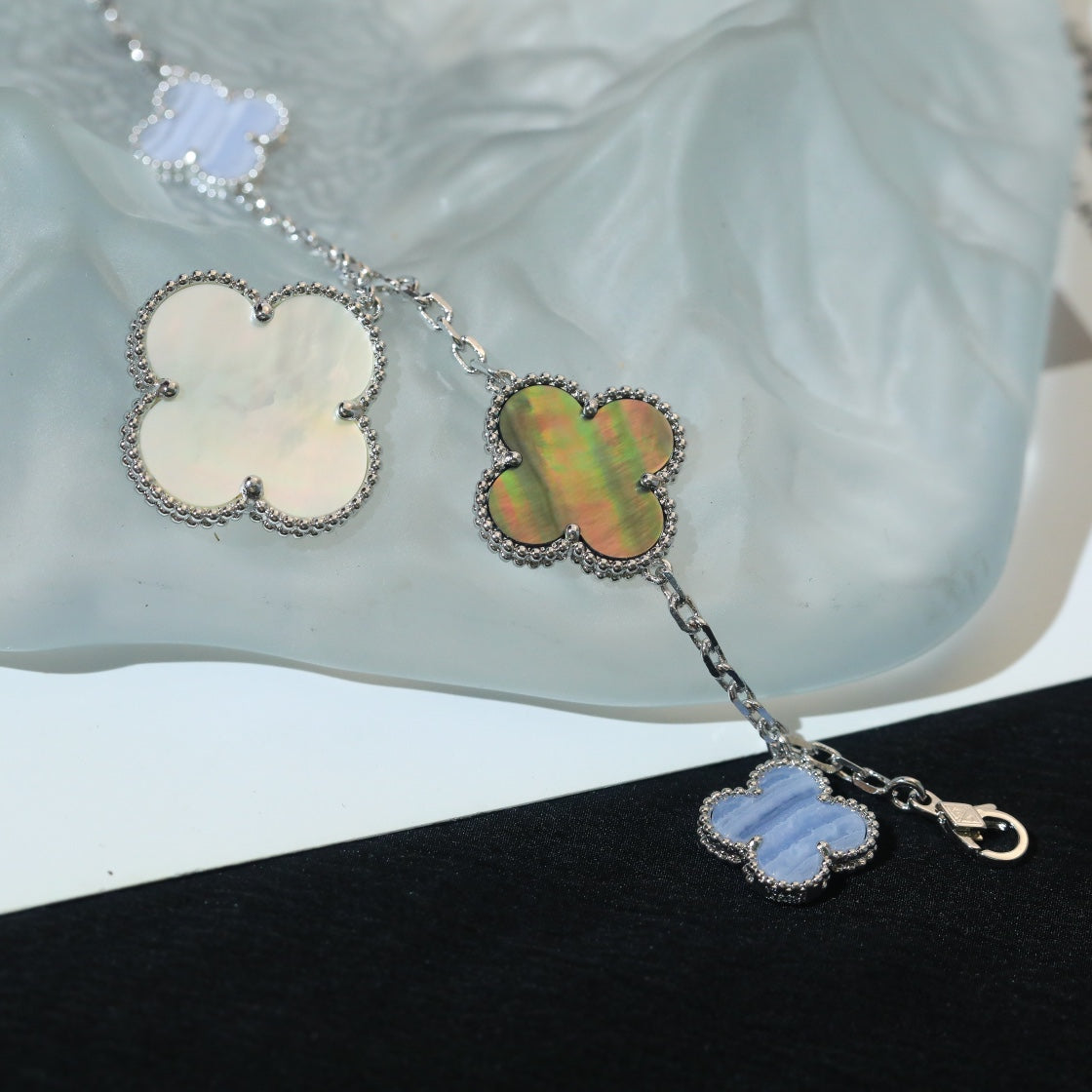 [Clover Jewels]CLOVER BRACELET 5 MOTIFS MOP CHALCEDONY SILVER