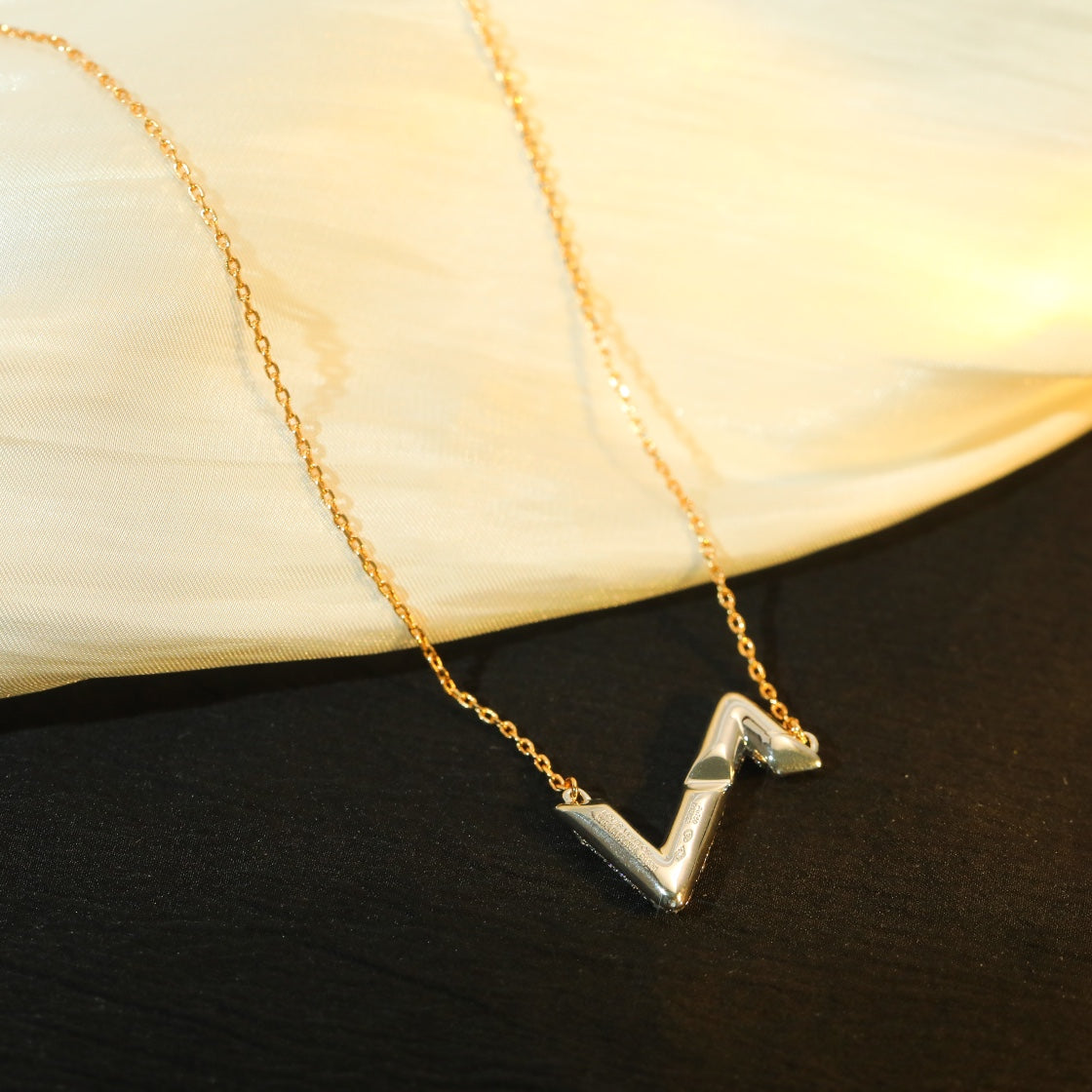 [Clover Jewels]VOLT SILVER DIAMOND PEDANT NECKLACE