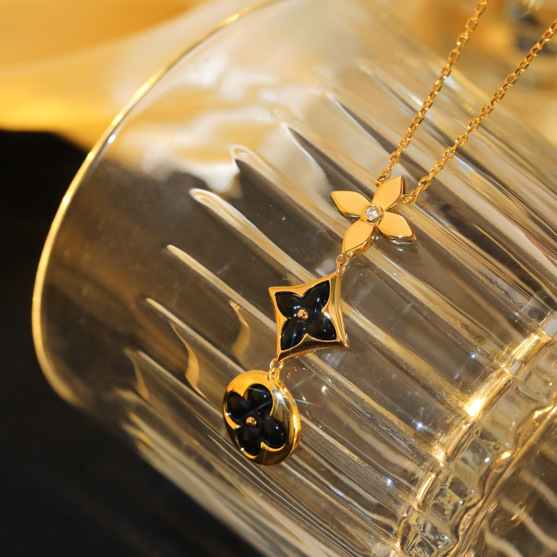 [Clover Jewels]STAR AND SUN ONYX PINK GOLD NECKLACE