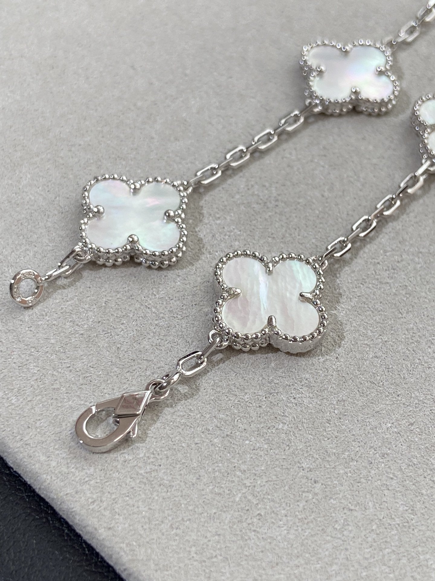 [Clover Jewels]CLOVER SILVER MOP 5 MOTIF BRACELET