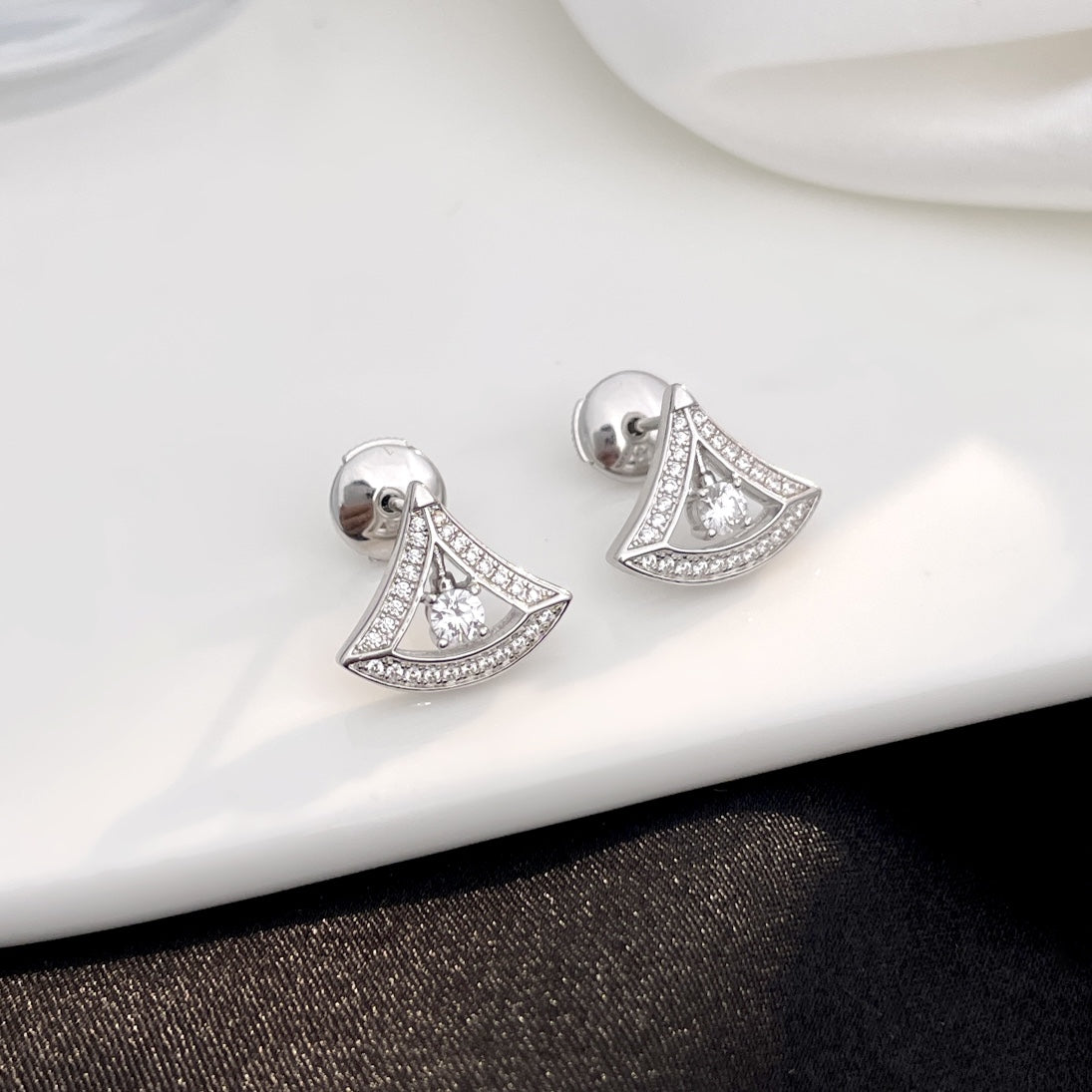 [Clover Jewels]DREAM MINI DIAMOND STUD EARRINGS