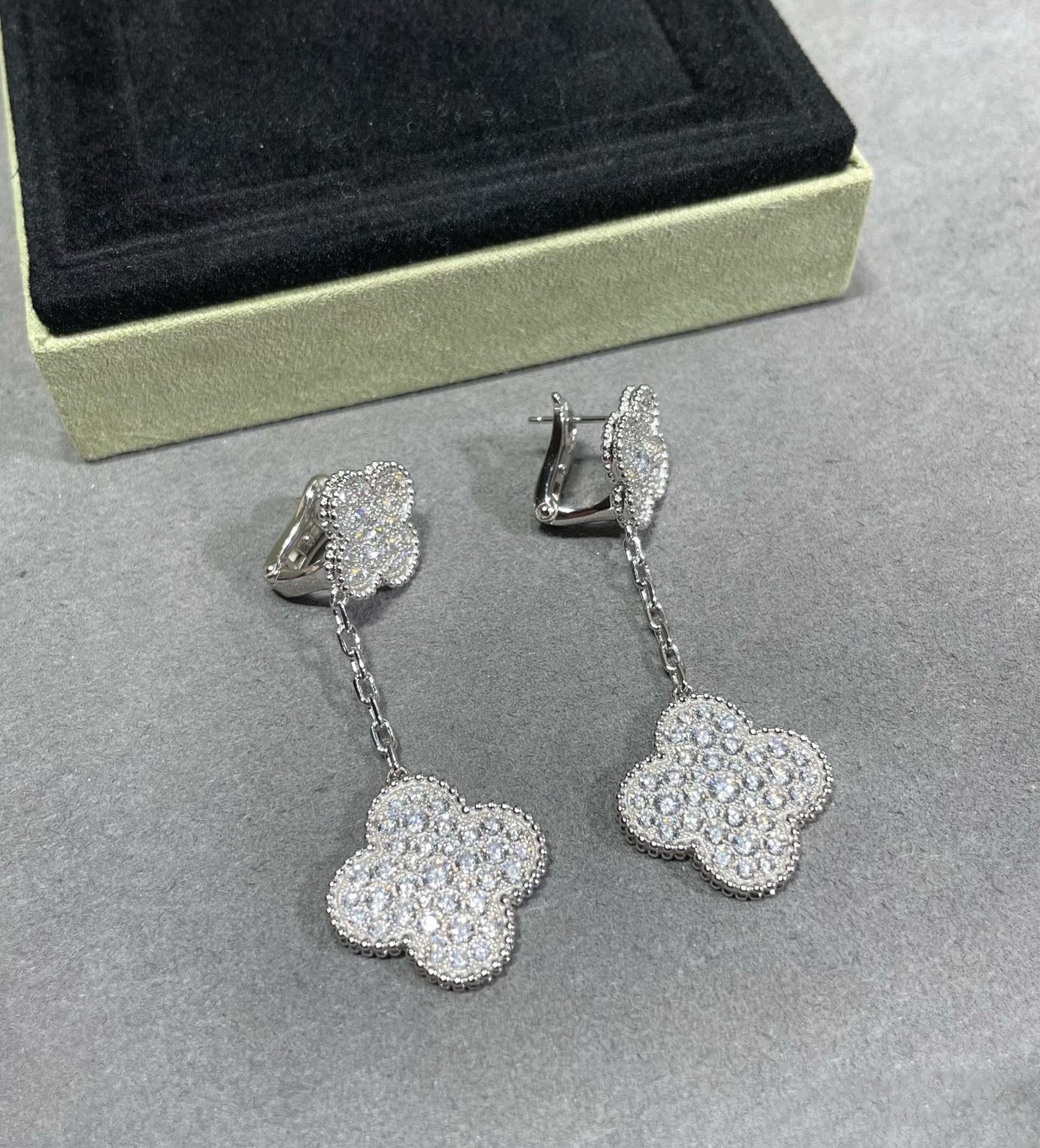 [Clover Jewels]CLOVER 2 MOTIFS DIAMOND PAVED SILVER EARRINGS