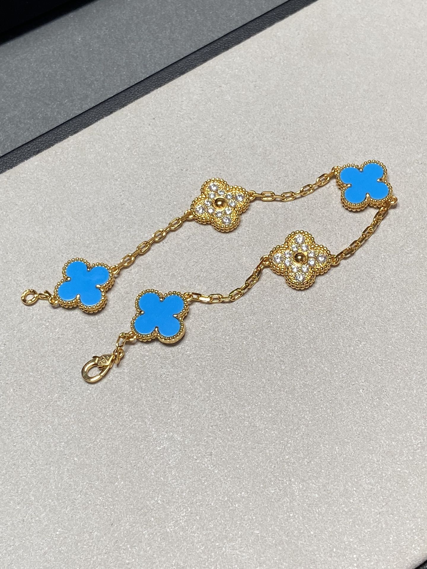 [Clover Jewels]CLOVER 5 MOTIF BLUE CHALCEDONY DIAMOND GOLD BRACELET