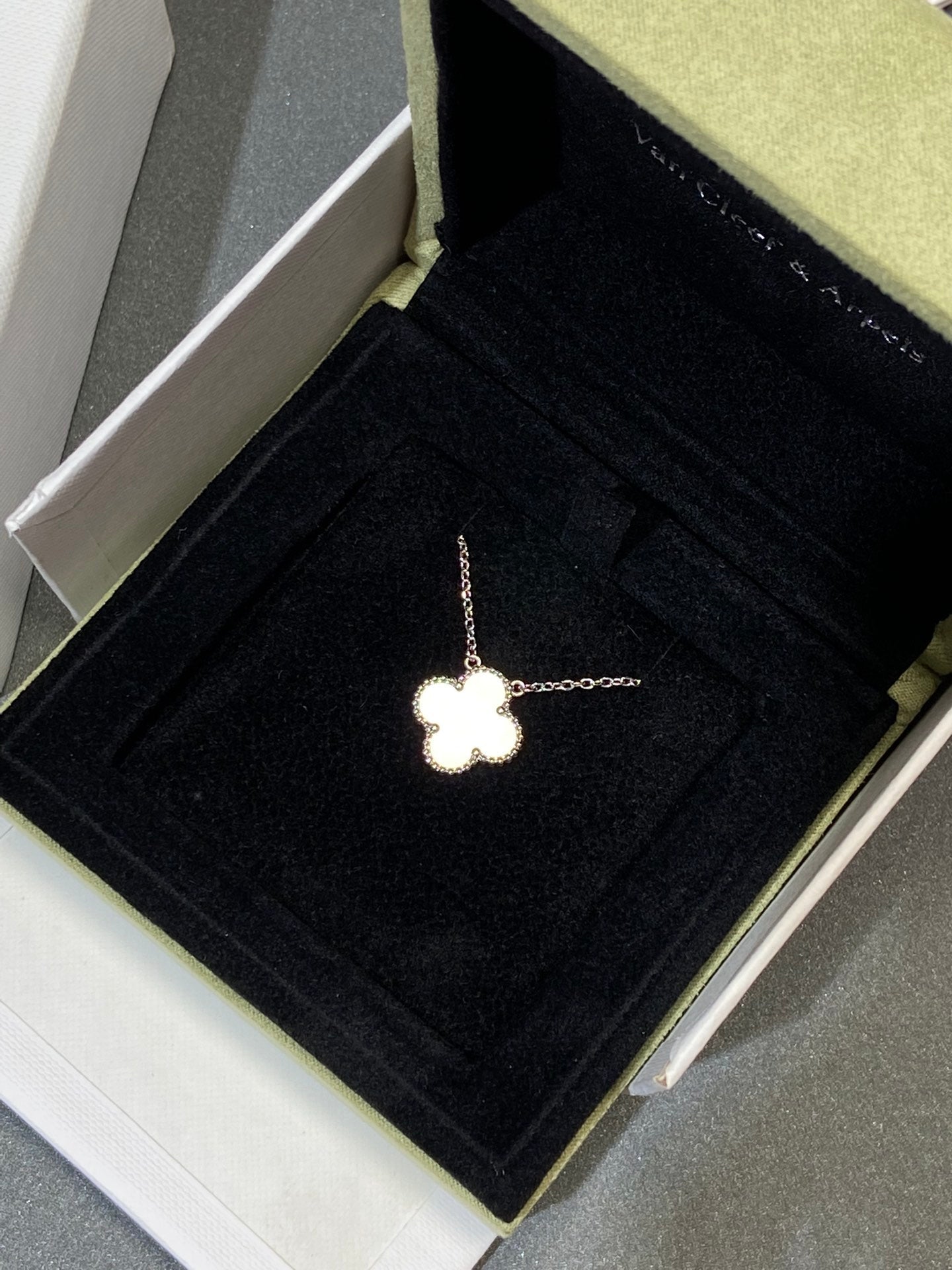 [Clover Jewels]CLOVER MEDIUM SILVER WHITE MOP NECKLACE