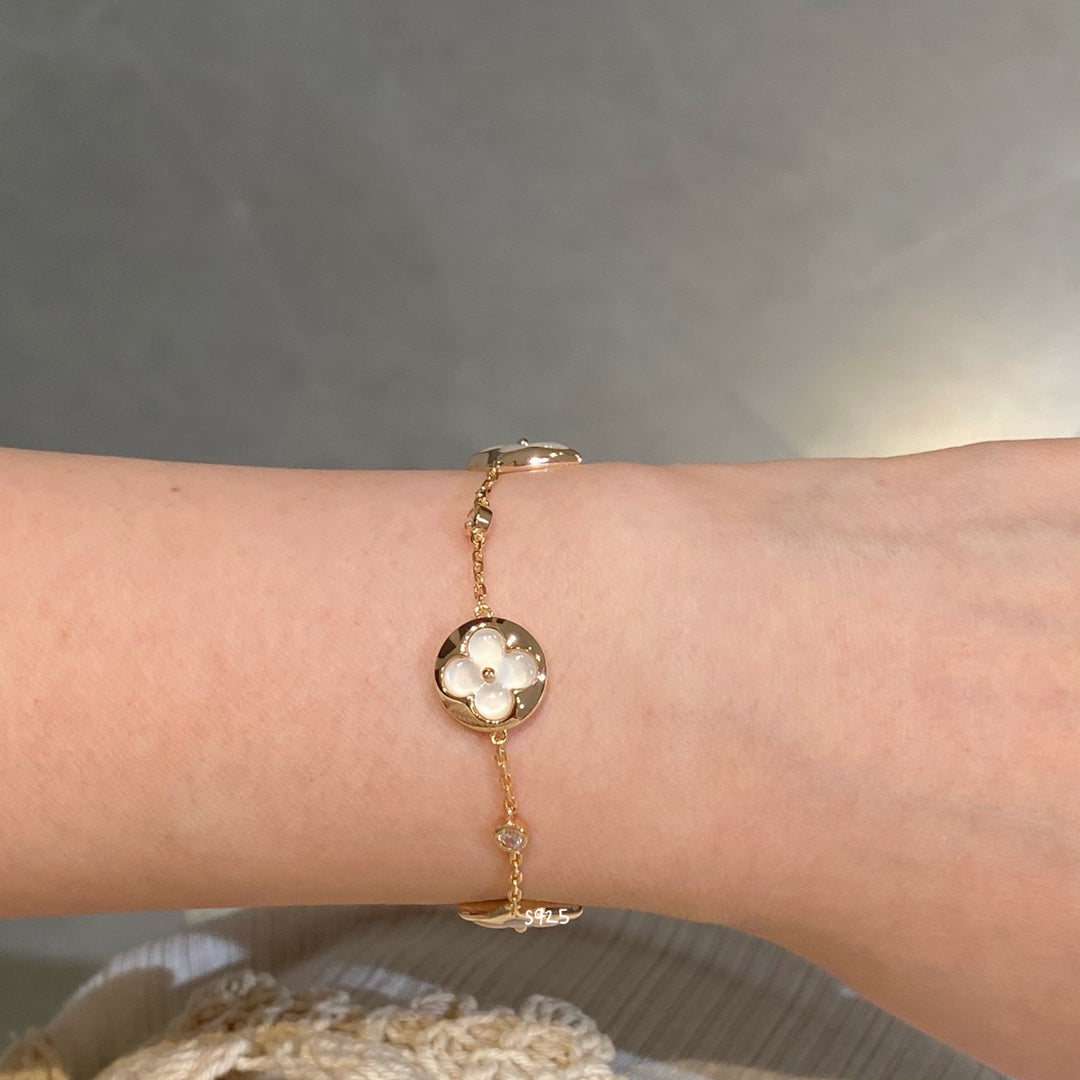 [Clover Jewels]STAR AND SUN 4 MOTIF WHITE MOP PINK GOLD BRACELET