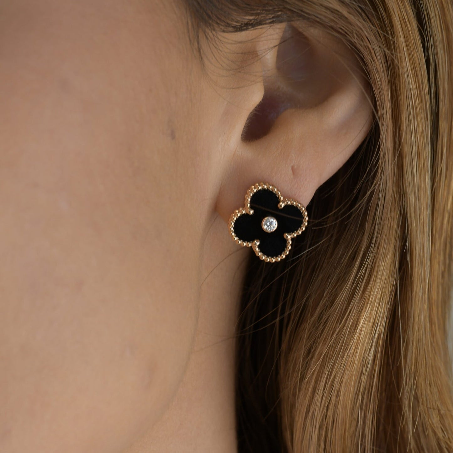 [Clover Jewels]CLOVER MEDIUM 1 MOTIFS ONYX DIAMOND EARRINGS