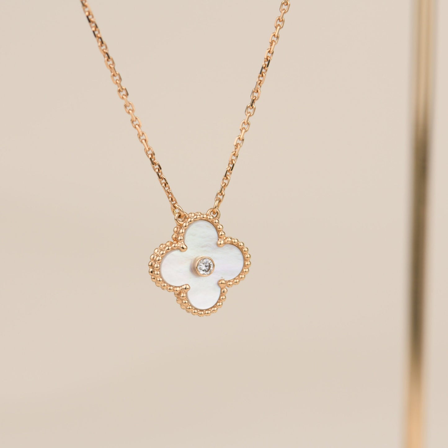 [Clover Jewels]CLOVER 15MM DIAMOND WHITE FRITILLARIA NECKLACE