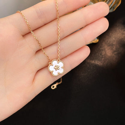 [Clover Jewels]LUCKY  WHITE MOP  PLUM BLOSSOM NECKLACE