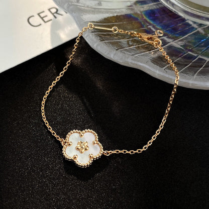 [Clover Jewels]LUCKY WHITE MOP PLUM BLOSSOM  BRACELET