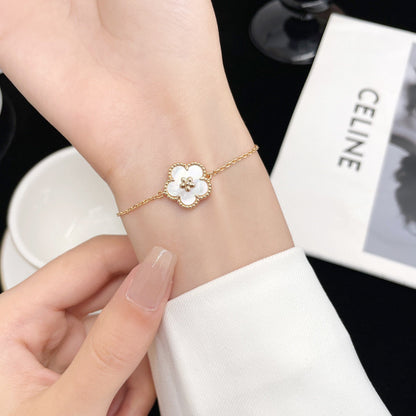 [Clover Jewels]LUCKY WHITE MOP PLUM BLOSSOM  BRACELET