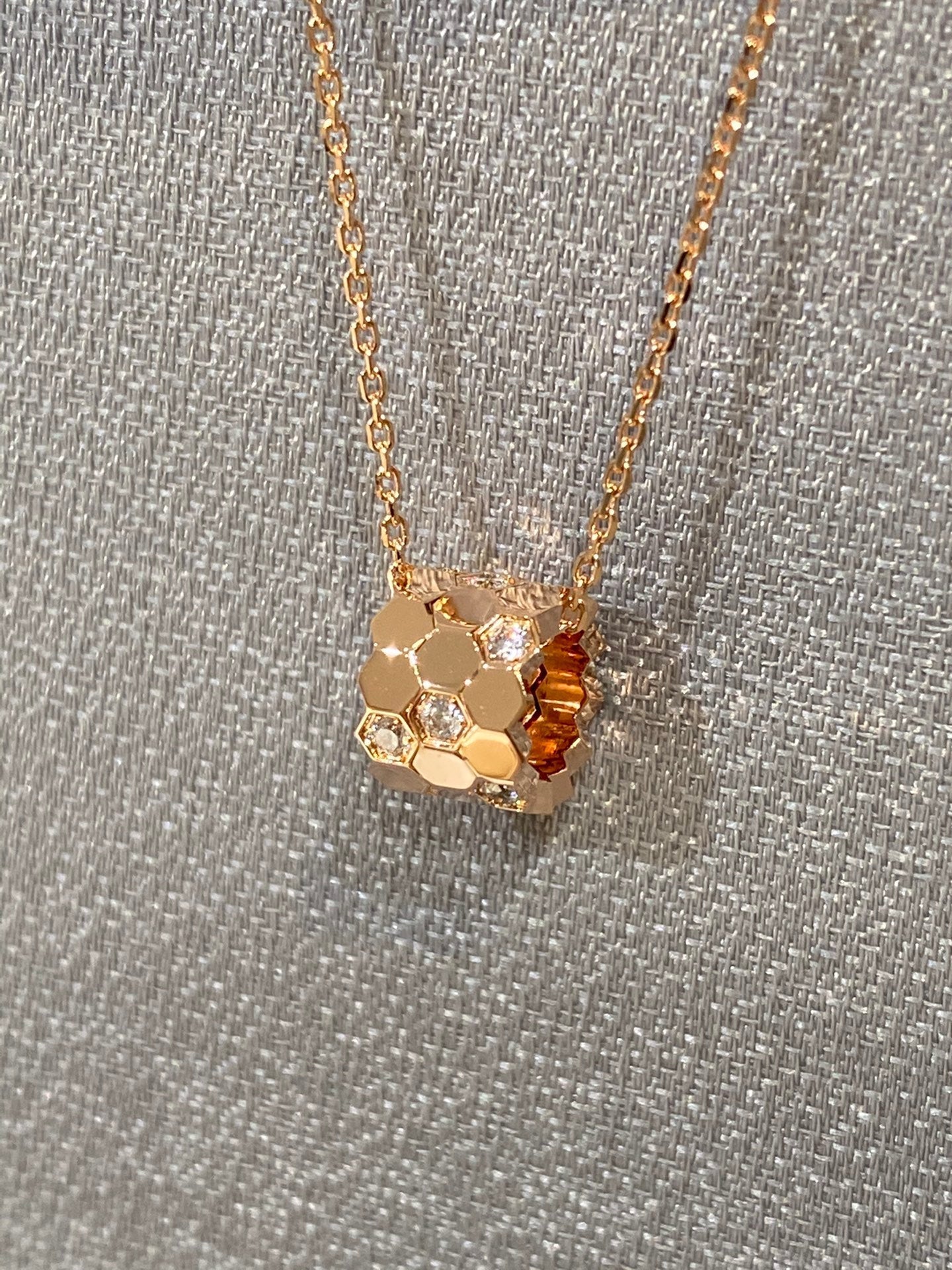 [Clover Jewels]BEE LOVE DIAMOND NECKLACE