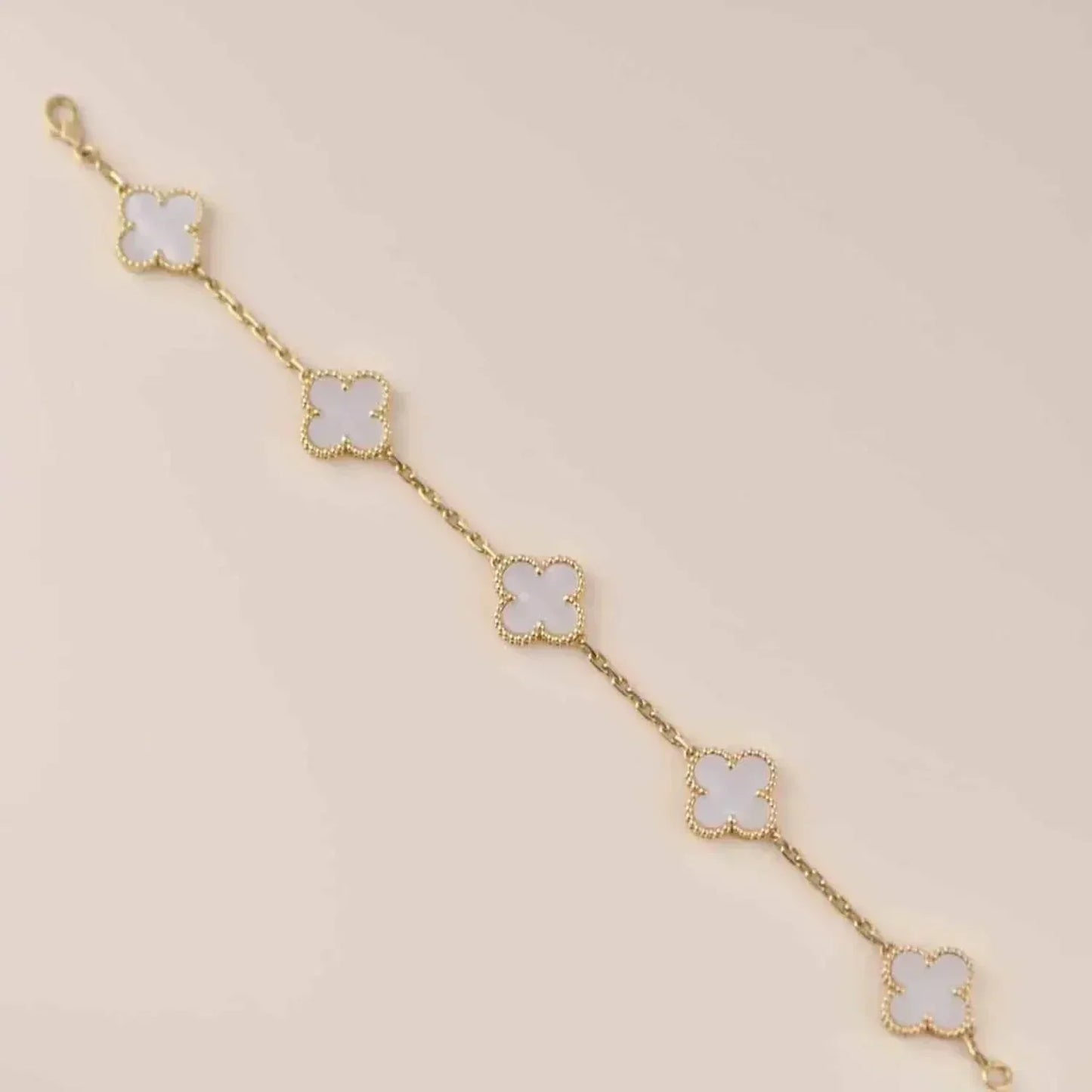 [Clover Jewels]CLOVER  5 MOTIF WHITE MOP BRACELET