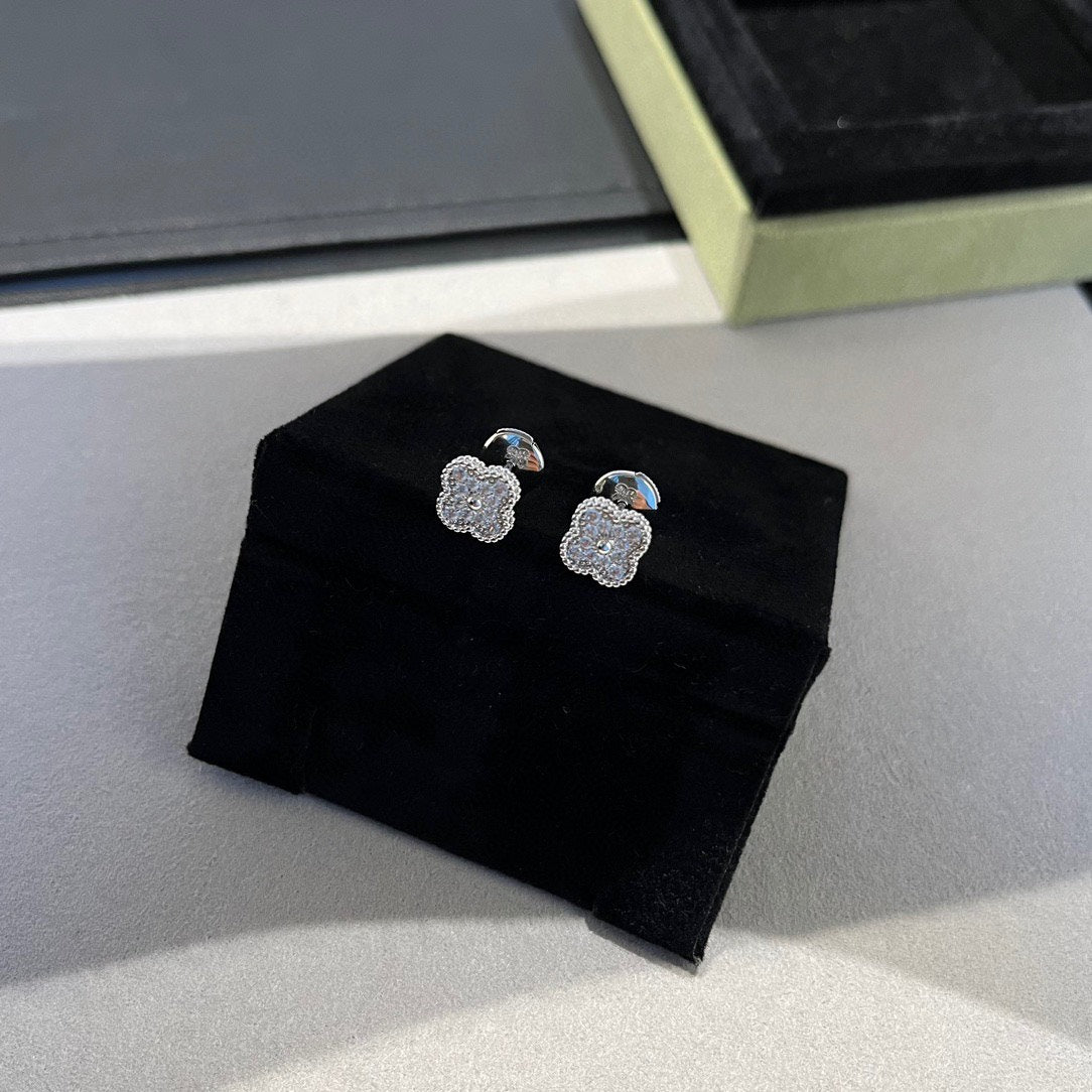 [Clover Jewels]CLOVER MINI DIAMOND STUD EARRINGS